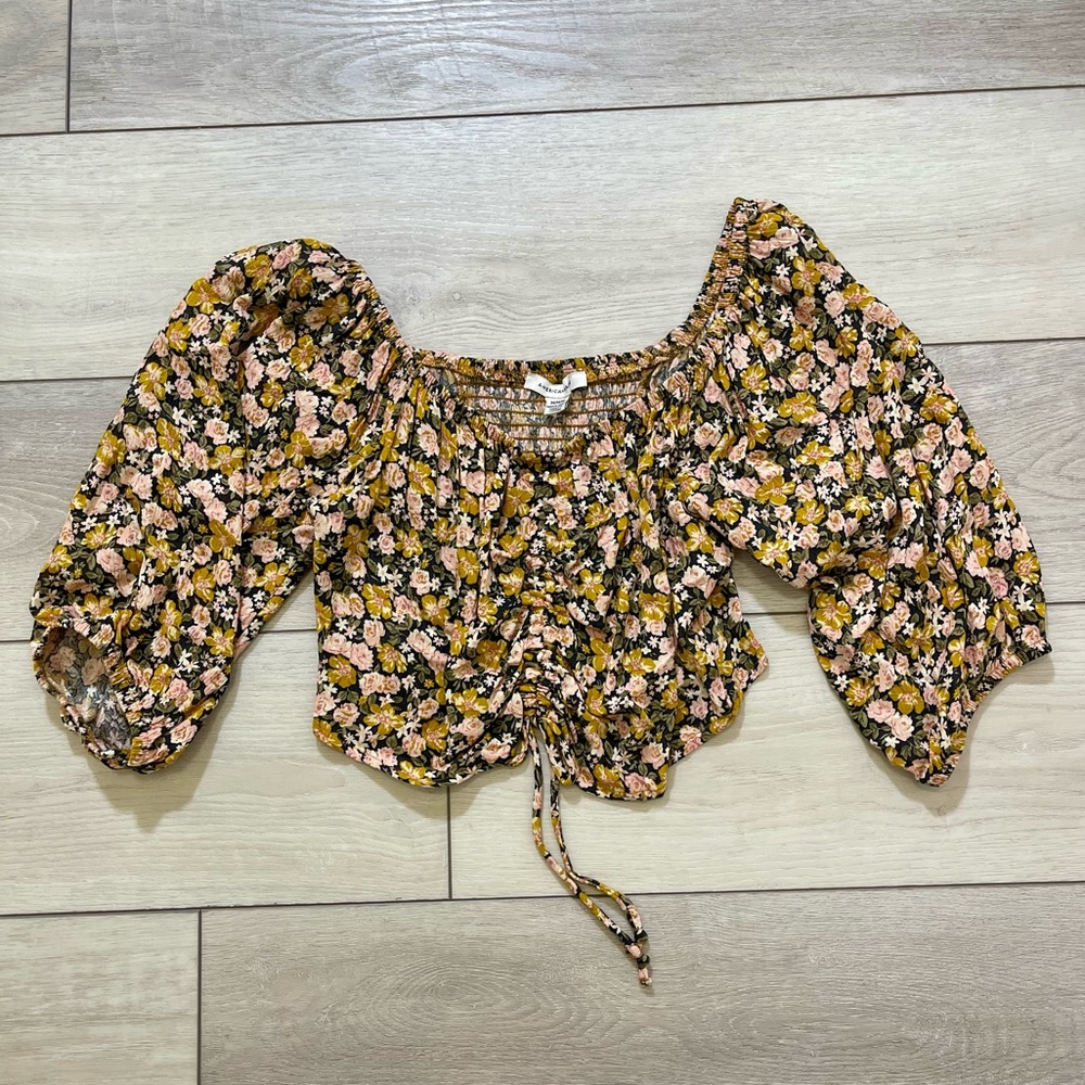 American Eagle Crop Top Size Medium NWOT